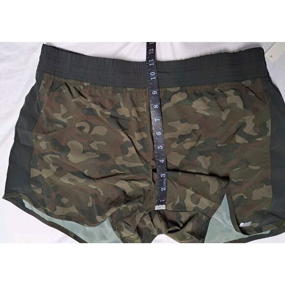 Amazon Essentials Women's 4" Stretch Woven Running Short Size L - Picture 6 of 8